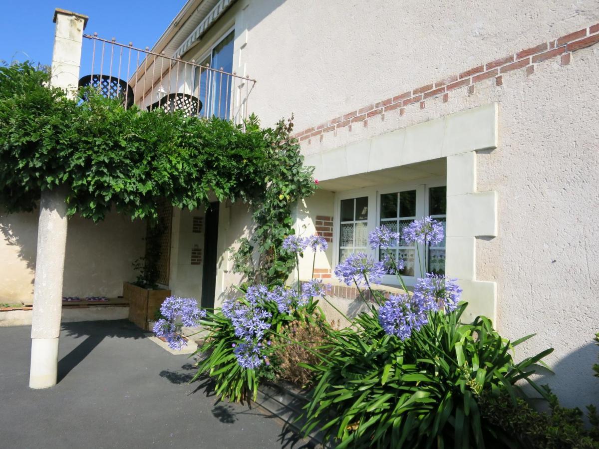Les Bienfaits D'Harmonium Bed & Breakfast La Chapelle-Gaudin Exterior photo